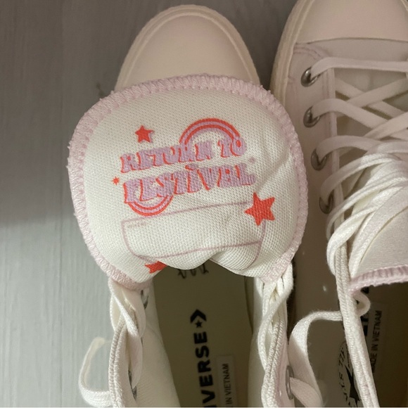 Converse Platform Floral Embroidery - Picture 5 of 5